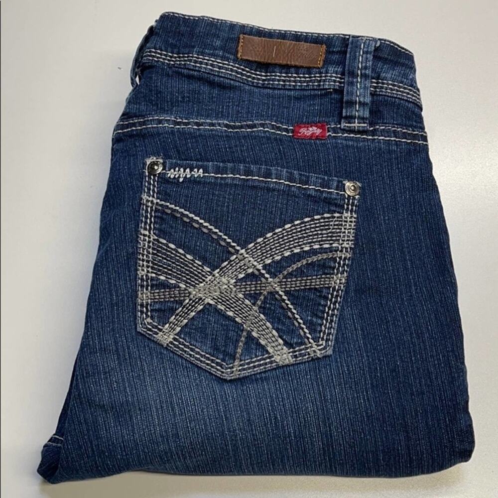 ROYALTY Womens 6 Skinny Blue Jeans